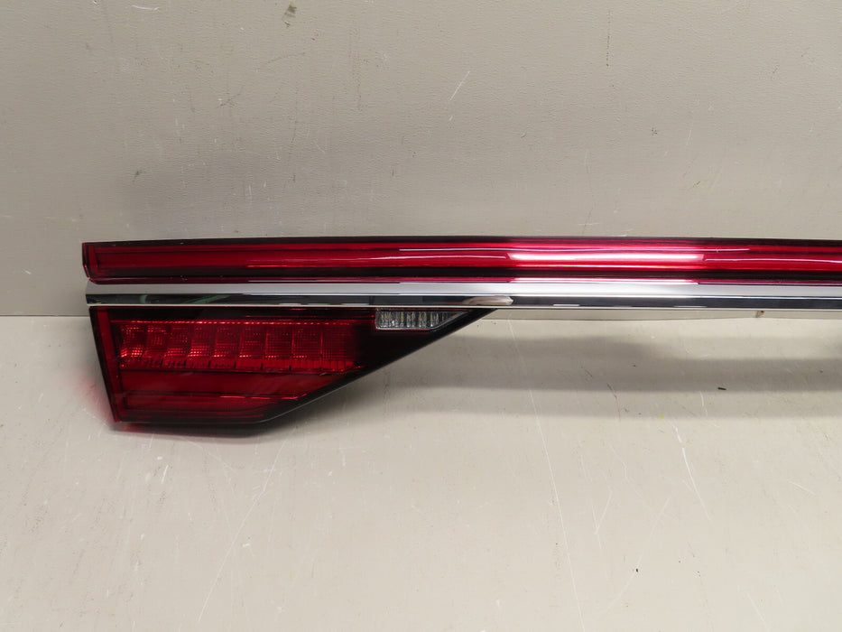 2019 - 2023 AUDI A8 L REAR TRUNK LID CENTER TAILLIGHT LIGHT LAMP OEM 4N0945095H