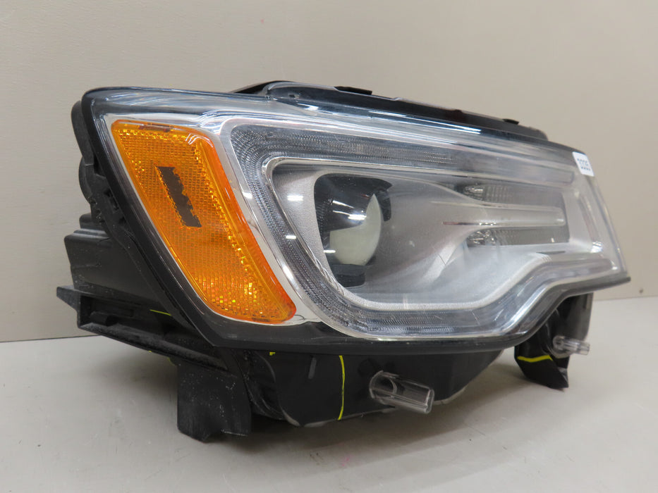 2017 2018 JEEP GRAND CHEROKEE FRONT RIGHT PASSENGER SIDE HEADLIGHT HID XENON OEM