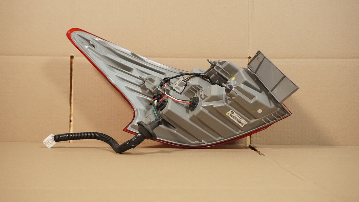2016-2019 NISSAN SENTRA RIGHT PASSENGER TAILLIGHT TAILLAMP OEM USED 265503YU0A