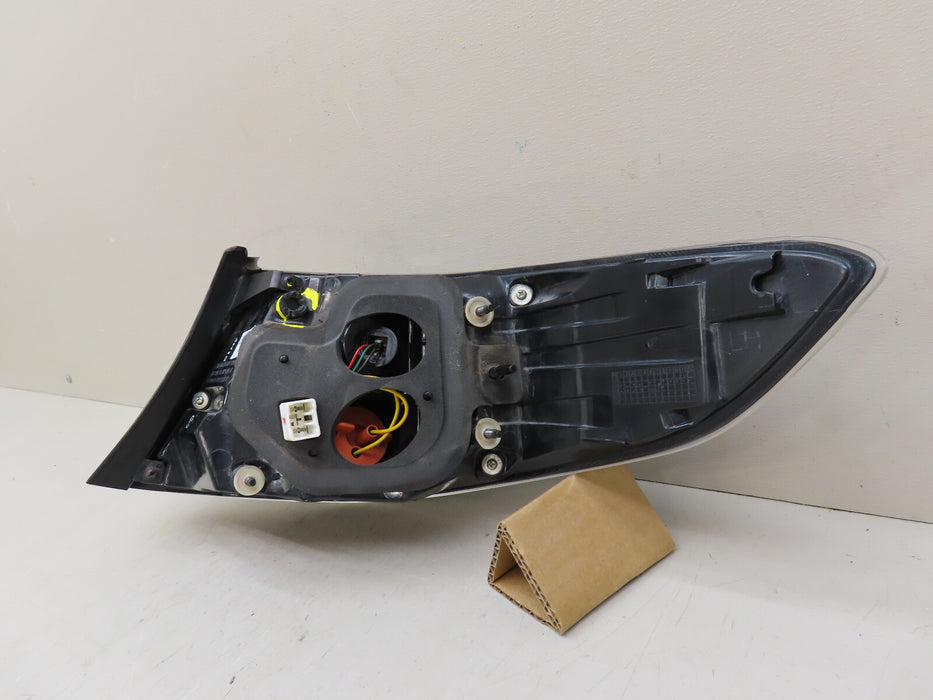 2016 2017 HYUNDAI SONATA REAR LEFT DRIVER SIDE TAIL LIGHT OUTER OEM