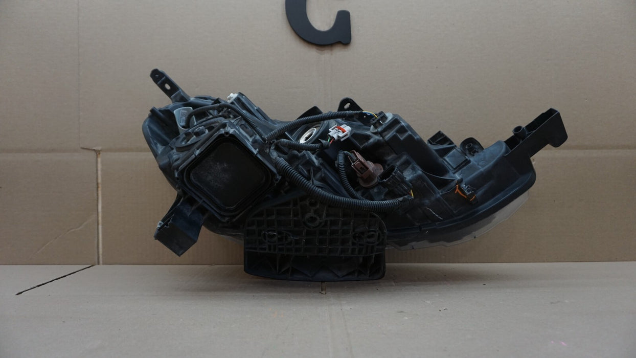 2016-2019 NISSAN VERSA FRONT LEFT DRIVERS SIDE HEADLIGHT OEM 16 17 18 19