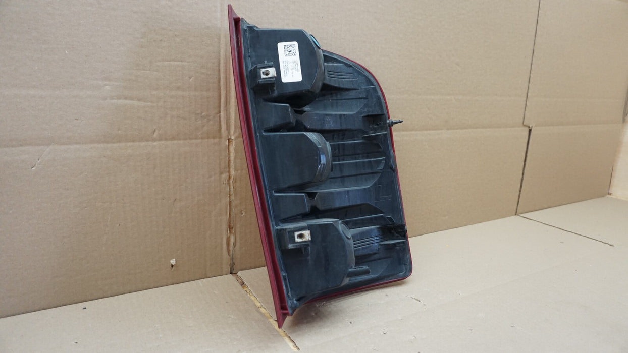 2007-2013 CHEVROLET SILVERADO REAR LEFT DRIVER SIDE TAIL LIGHT HALOGEN LAMP OEM