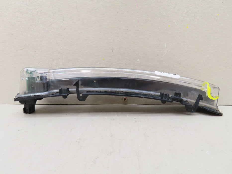 2010-2019 FORD TAURUS FRONT LEFT DRIVER SIDE TURN SIGNAL OEM AG13-13B221-AB
