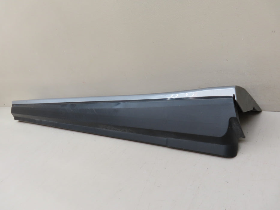 2014-2019 TOYOTA HIGHLANDER FRONT RIGHT LOWER DOOR MOLDING OEM 75071-0E081