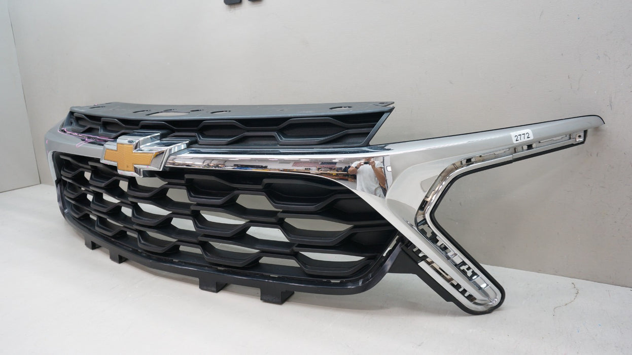 2024-2025 CHEVROLET TRAX FRONT BUMPER RADIATOR GRILLE 42769271 OEM