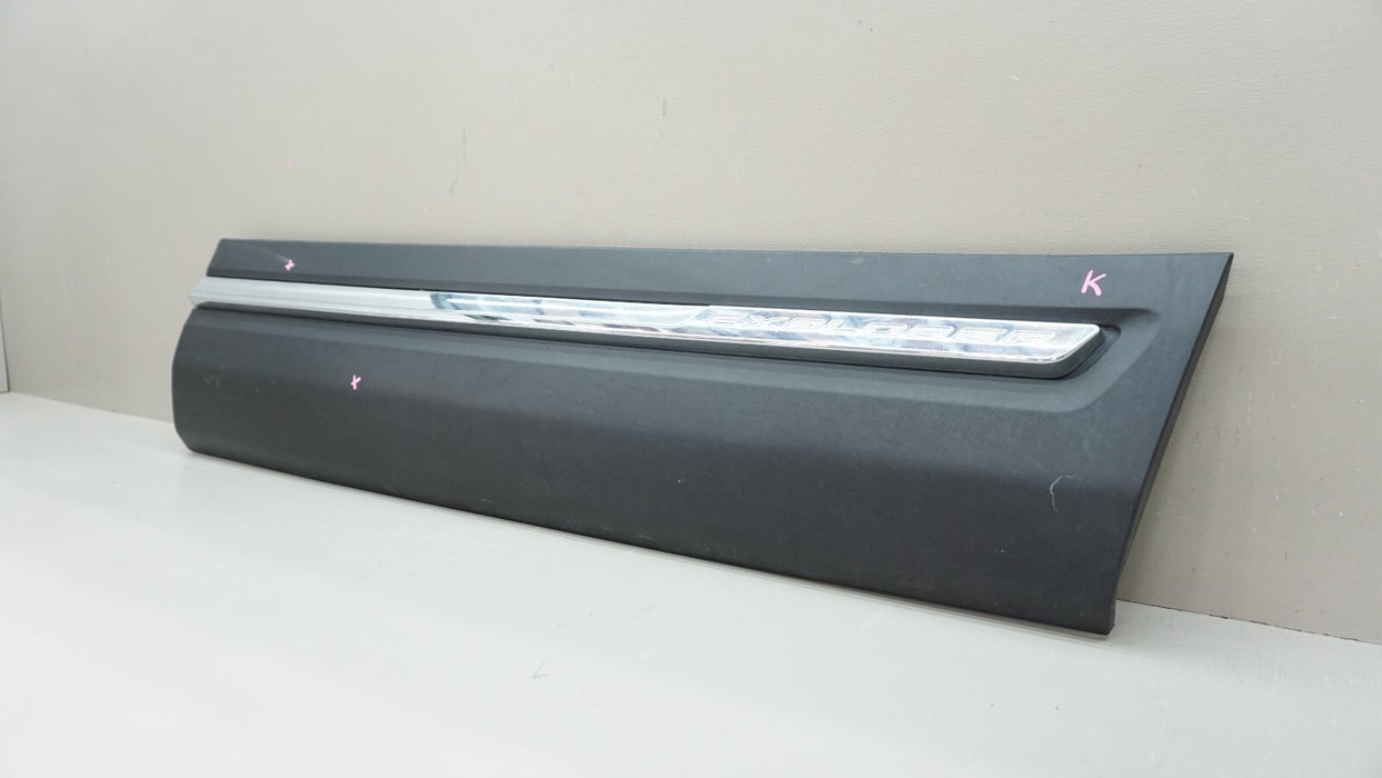 2017-2019 FORD EXPLORER FRONT RIGHT SIDE DOOR LOWER TRIM MOLDING OEM HB537820848