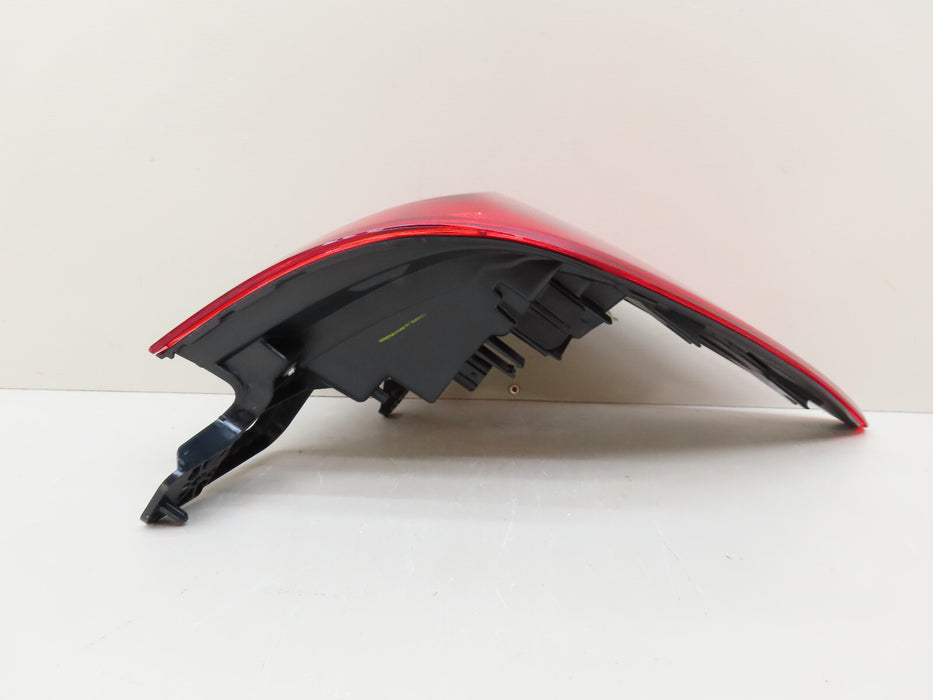 2015-2019 SUBARU OUTBACK REAR RIGHT PASSENGER SIDE TAIL LIGHT OEM