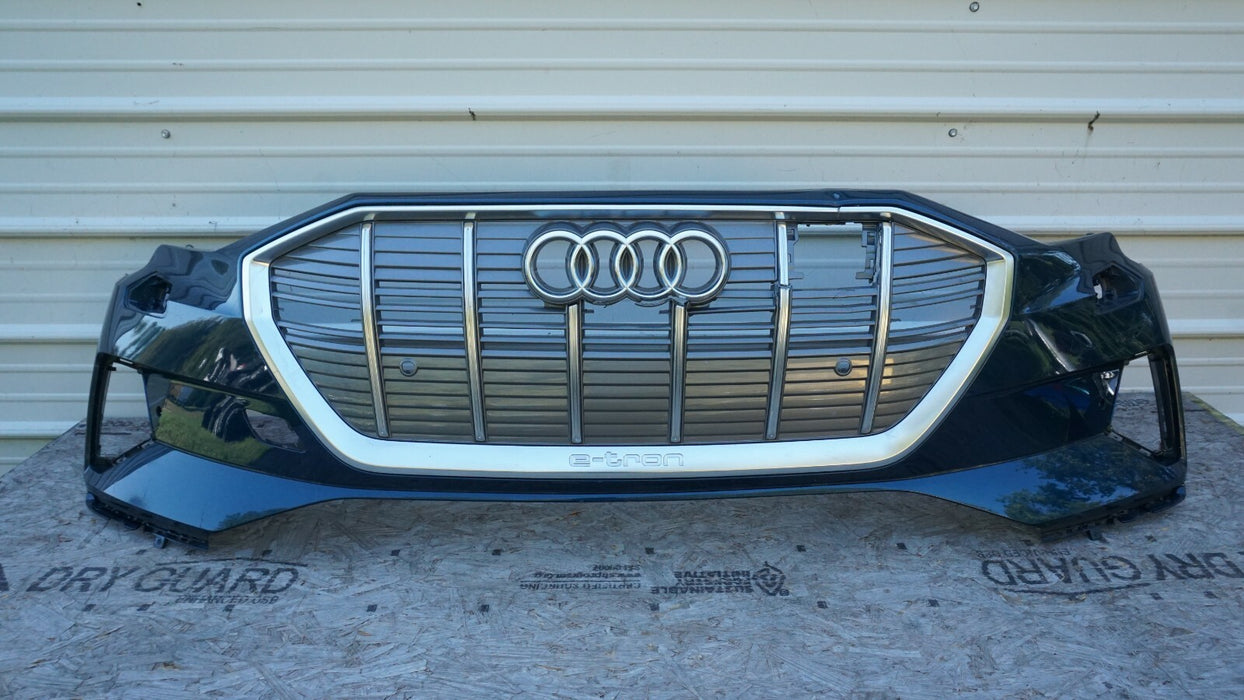 2019-2020 AUDI E-TRON FRONT BUMPER COVER PANEL W/ GRILL 4KE807437E 19 20 OEM