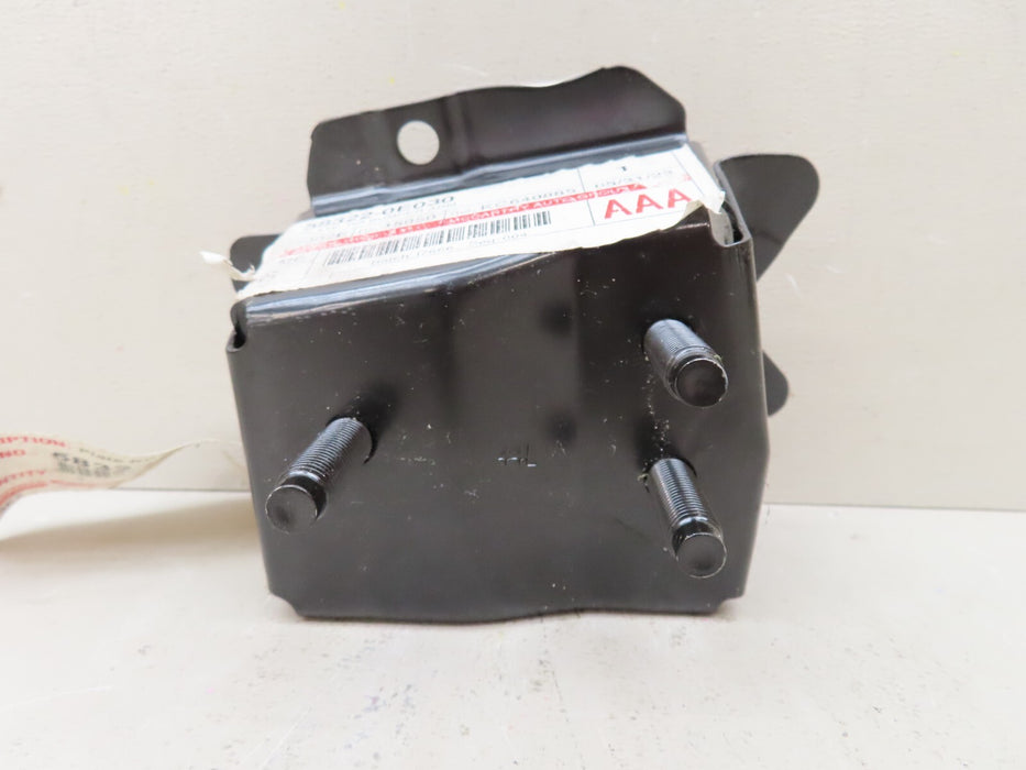 2014-2018 TOYOTA HIGHLANDER REAR LEFT BUMPER BODY MOUNT BRACKET OEM 58322-0E030