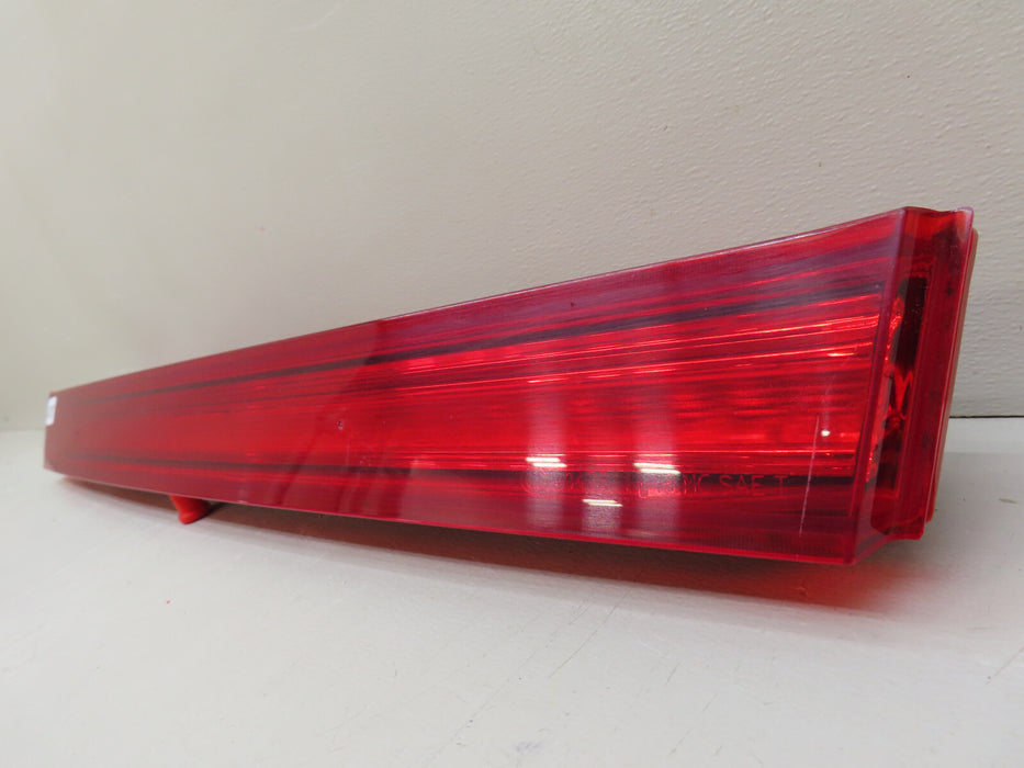2015-2019 LINCOLN MKC REAR LIFTGATE MOUNTED CENTER LED TAIL LIGHT OEM