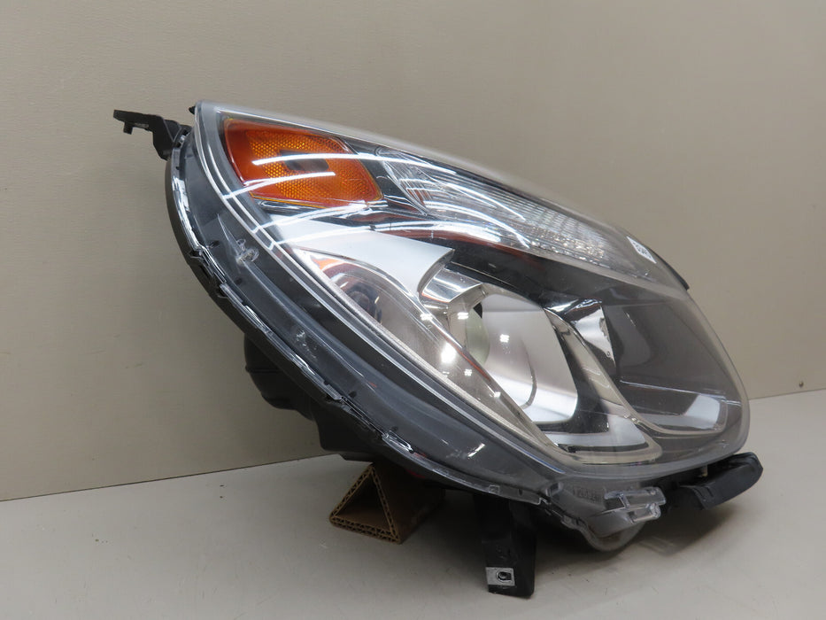 2016 2017 CHEVROLET EQUINOX FRONT RIGHT PASSENGER HEADLIGHT HALOGEN OEM