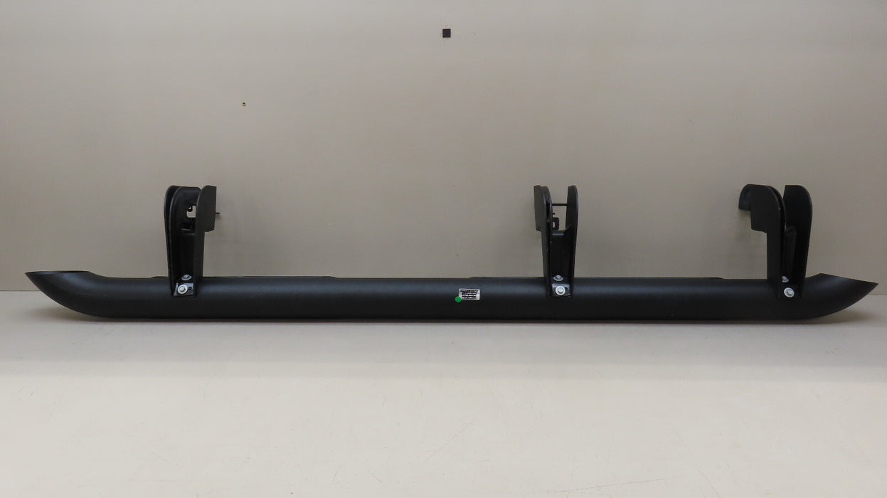2019-2023 CHEVROLET SILVERADO 1500 CREW CAB LEFT RUNNING BOARD STEP OEM 84067175