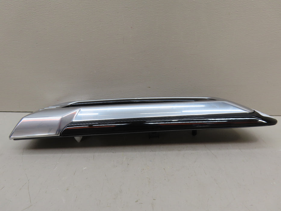 GMC FRONT LEFT DRIVER SIDE FENDER VENT OEM