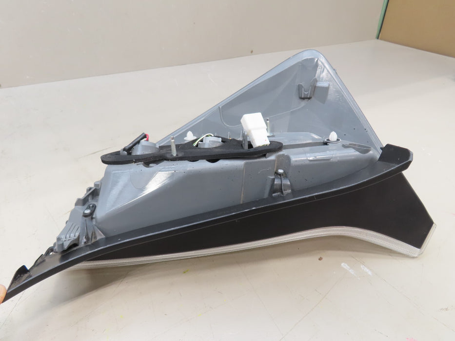 2012-2015 TOYOTA PRIUS REAR RIGHT PASSENGER SIDE  TAIL LIGHT LAMP OEM