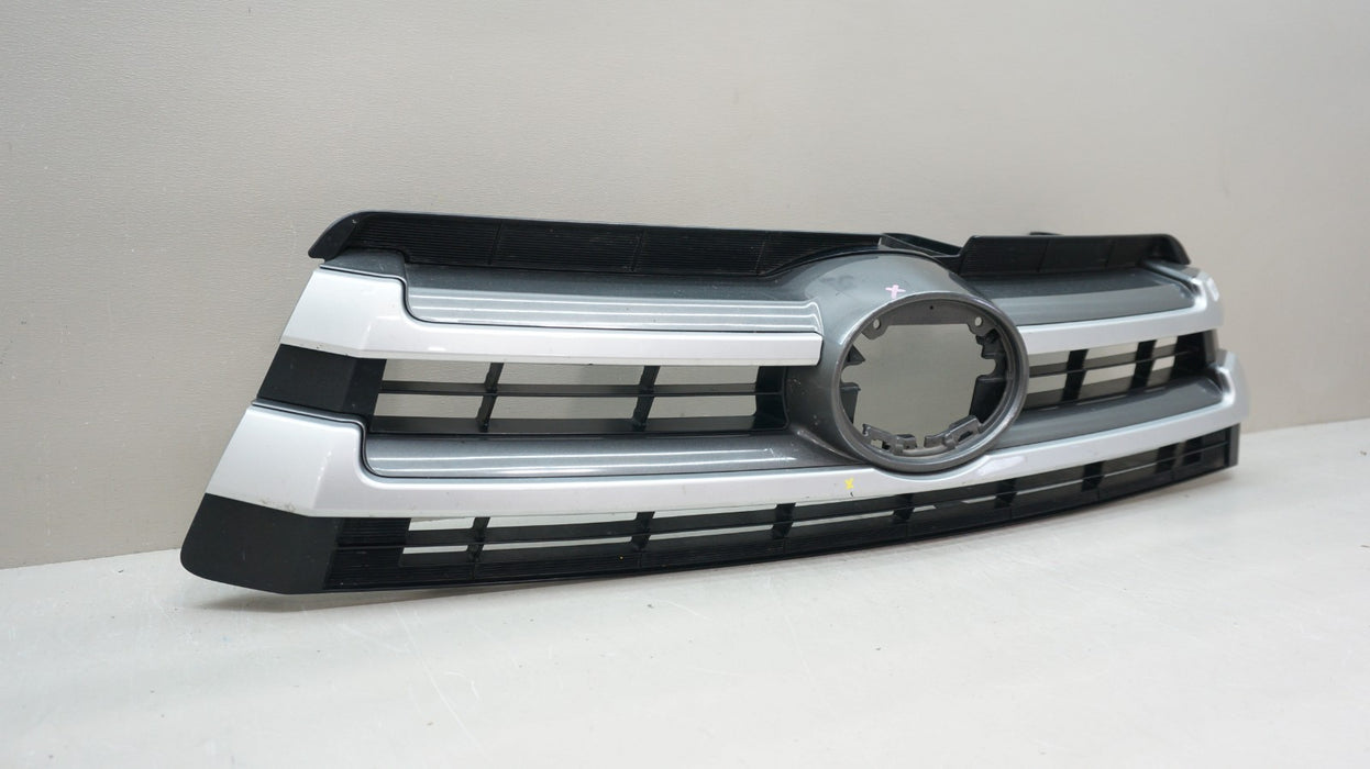 2017-2019 TOYOTA HIGHLANDER FRONT BUMPER RADIATOR GRILLE OEM 53101-0E240