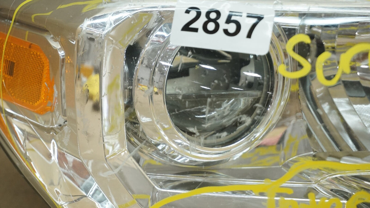 2016-2018 TOYOTA TACOMA FRONT RH RIGHT PASSENGER SIDE HEADLIGHT OEM 16 17 18