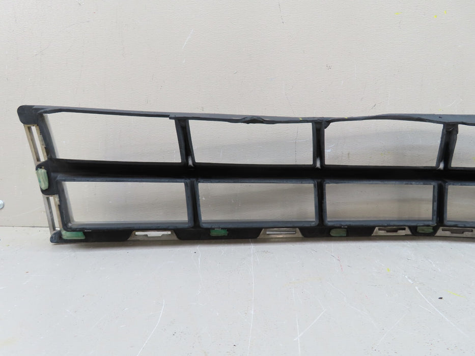 2010-2012 CADILLAC SRX SUV FRONT LOWER CENTER BUMPER GRILLE GRILL OEM 25778326