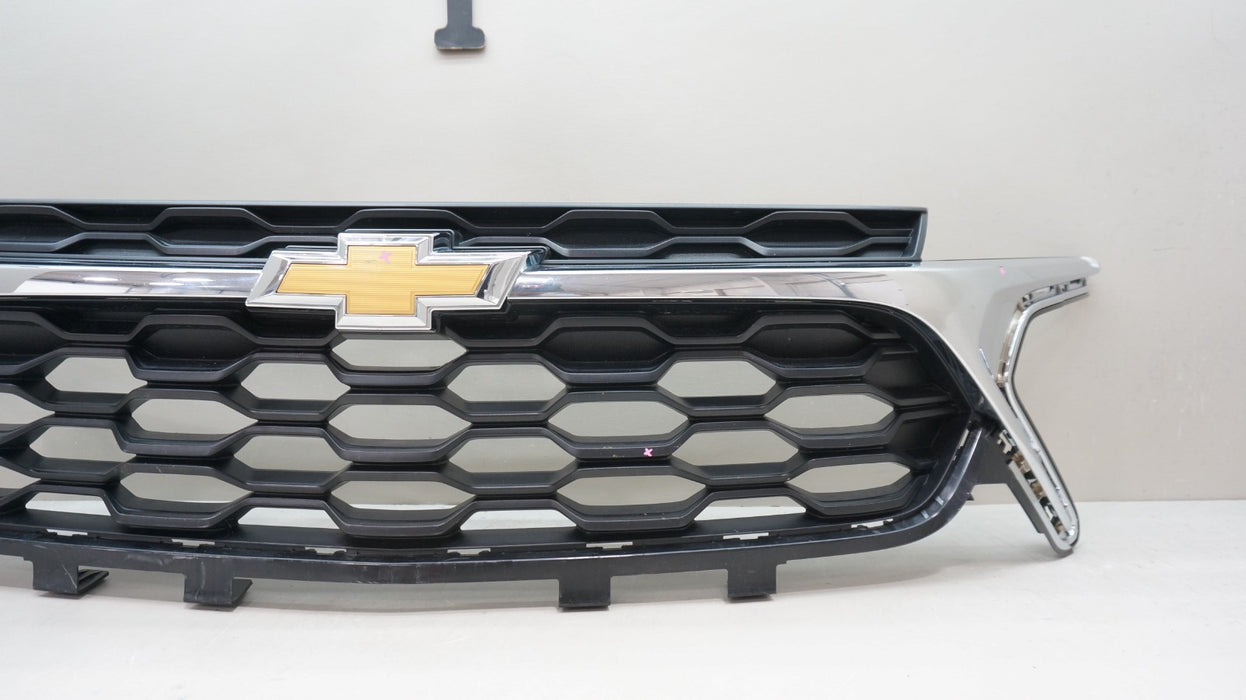 2024-2025 CHEVROLET TRAX FRONT BUMPER RADIATOR GRILLE OEM 42769271
