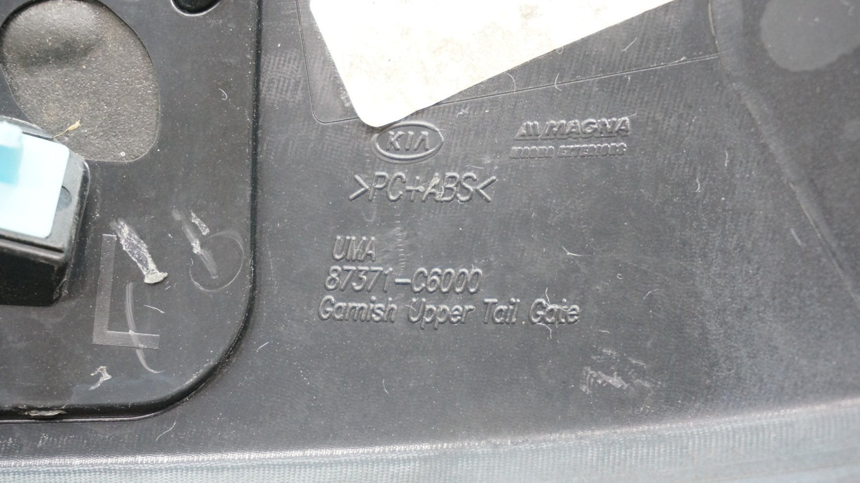 2016-2020 KIA SORENTO REAR TAIL GATE LIFTGATE MOLDING COVER TRIM OEM 87371-C6000