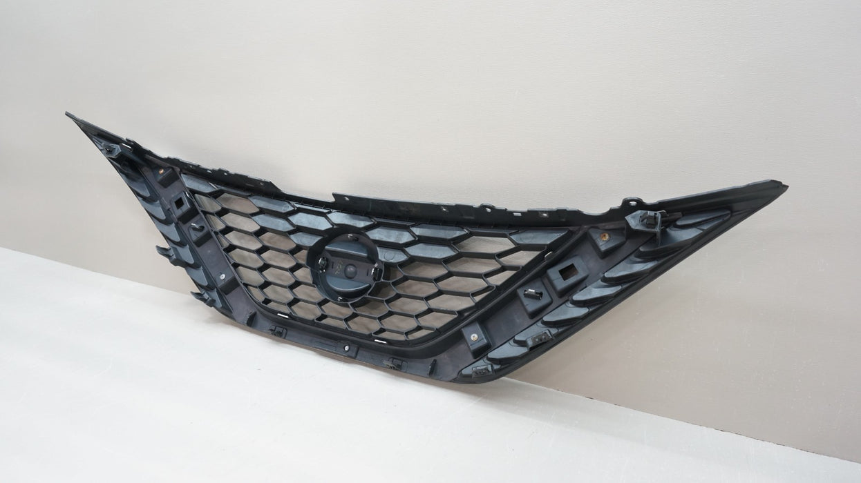 2016-2019 NISSAN SENTRA FRONT BUMPER RADIATOR GRILLE OEM 623103YU0A