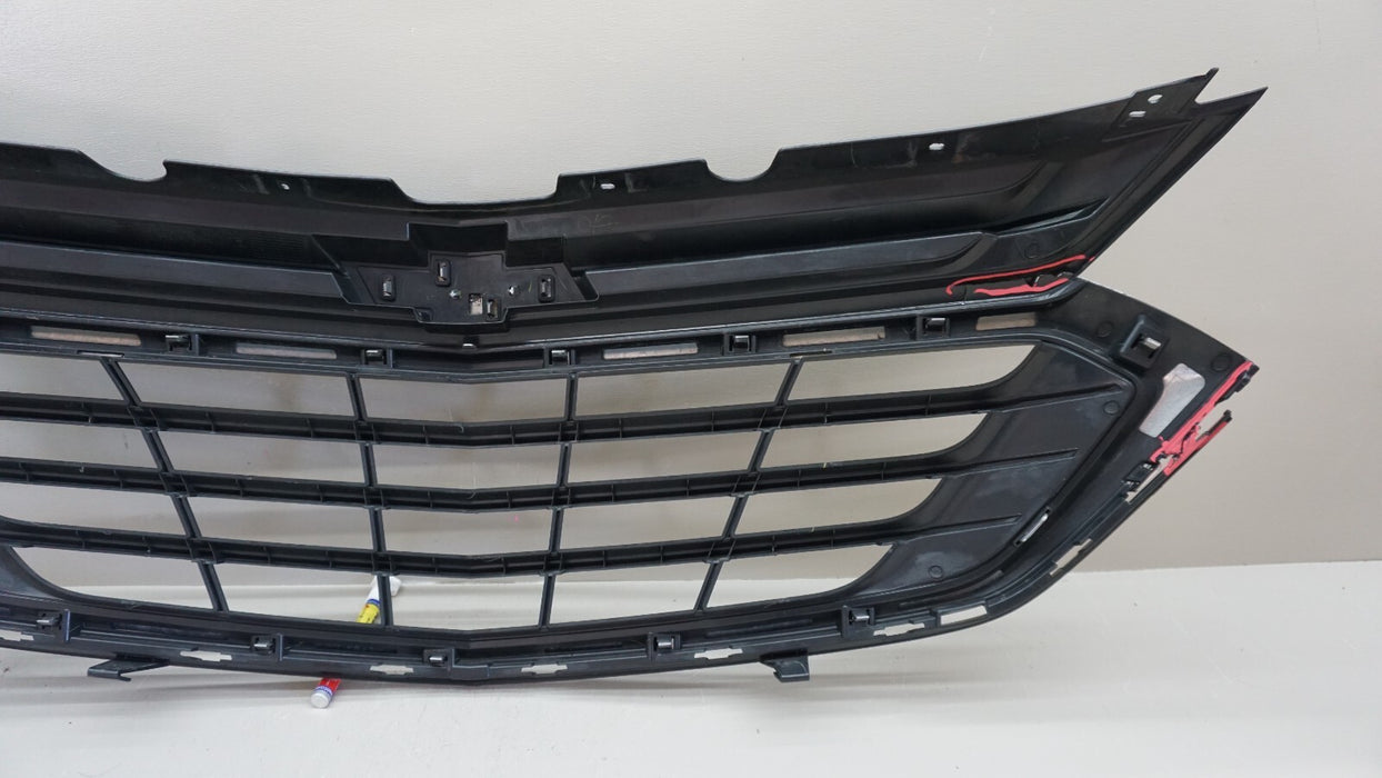2018-2021 CHEVROLET EQUINOX FRONT BUMPER RADIATOR GRILLE W/ EMBLEM OEM 84150748