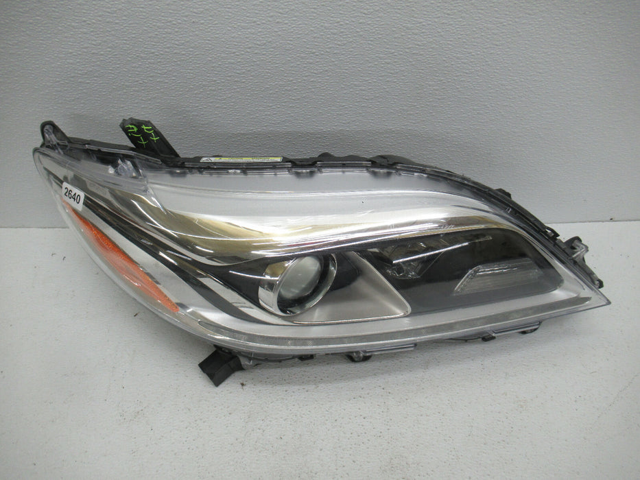 2015 2016 2017 2018 2019 2020 TOYOTA SIENNA RIGHT HALOGEN HEADLIGHT LAMP OEM