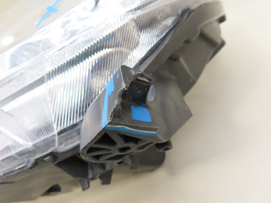 2007-2013 TOYOTA TUNDRA FRONT RIGHT PASSENGER HEADLIGHT HALOGEN OEM