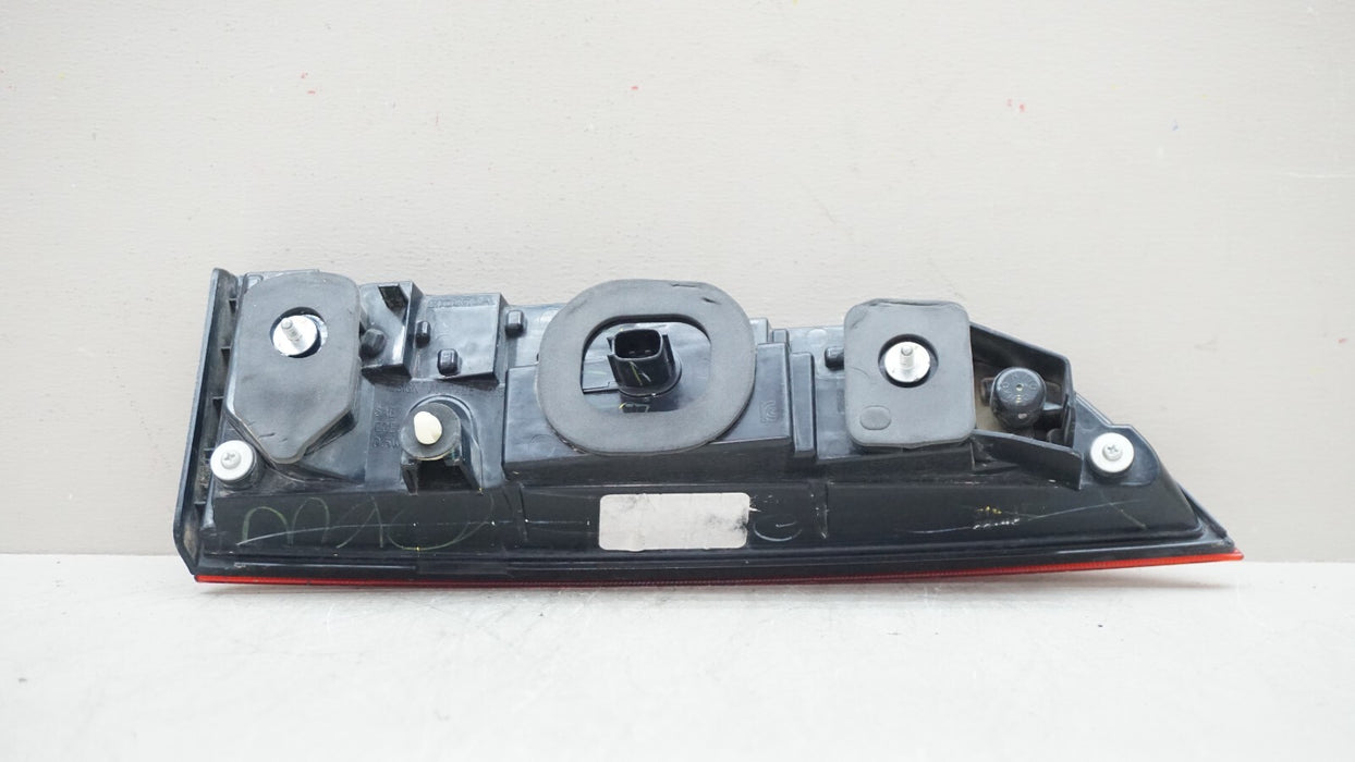 2016-2018 HONDA PILOT REAR RH RIGHT PASSENGER SIDE INNER TAIL LIGHT OEM