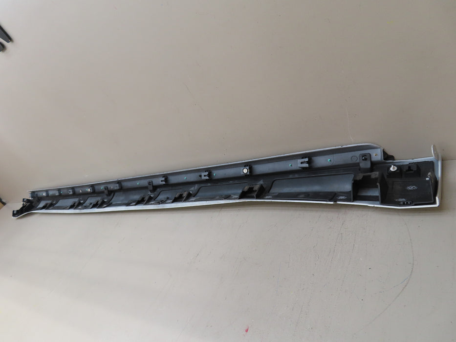 2018-2021 BUICK ENCLAVE RIGHT PASSENGER SIDE SKIRT ROCKER PANEL OEM