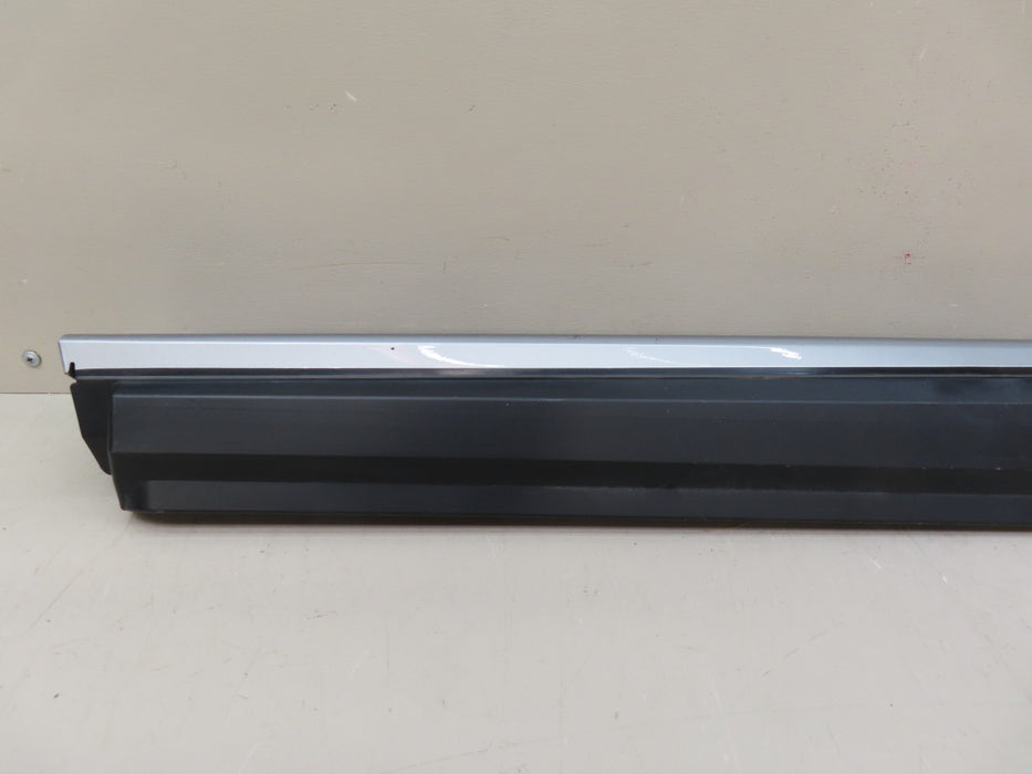 2014-2019 TOYOTA HIGHLANDER FRONT RIGHT LOWER DOOR MOLDING OEM 75071-0E081