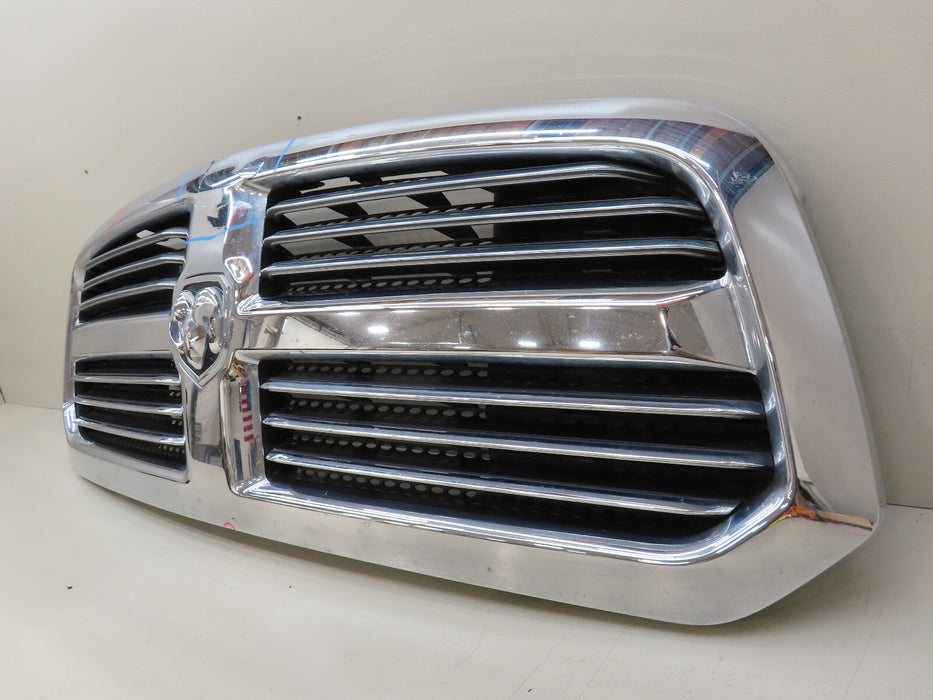 2013-2018 DODGE RAM 1500 FRONT RADIATOR GRILLE GRILL OEM 13DSAC0010