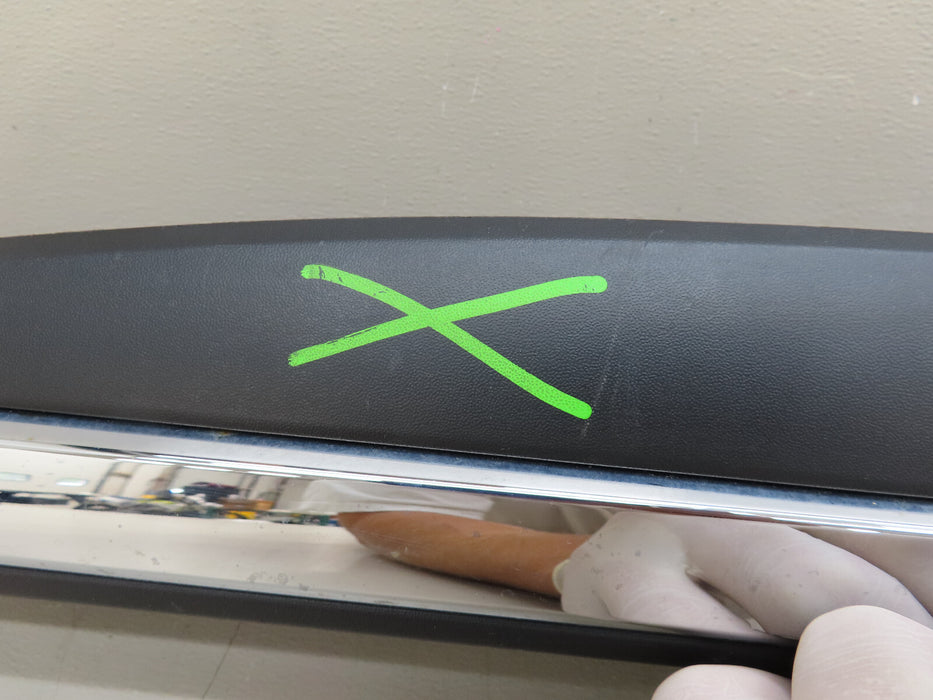 2021-2024 NISSAN ROGUE  FRONT DRIVERS LEFT SIDE DOOR MOLDING OEM 80871 6RR0B