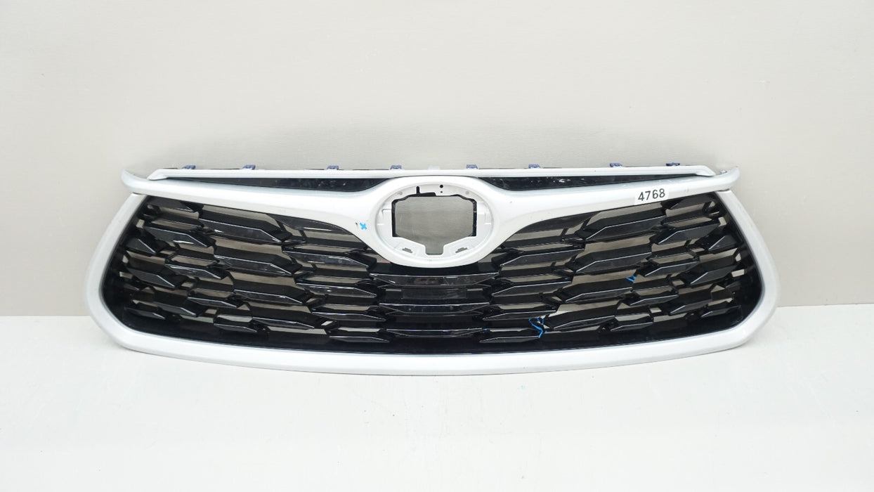 2020-2023 TOYOTA HIGHLANDER FRONT UPPER MAIN GRILLE 53101 0E330 OEM 20 21 22 23