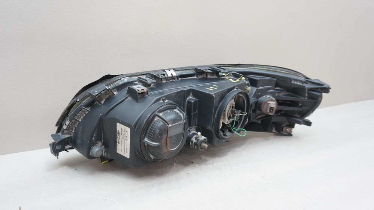 2001-2004 VOLVO S60 FRONT RIGHT PASSENGER SIDE HALOGEN HEADLIGHT OEM