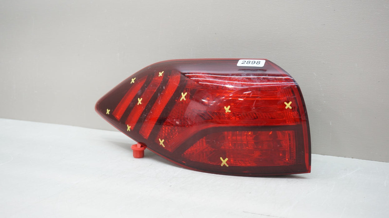 2019-2021 HYUNDAI TUCSON REAR LEFT SIDE HALOGEN OUTER TAIL LIGHT OEM 92401D3550