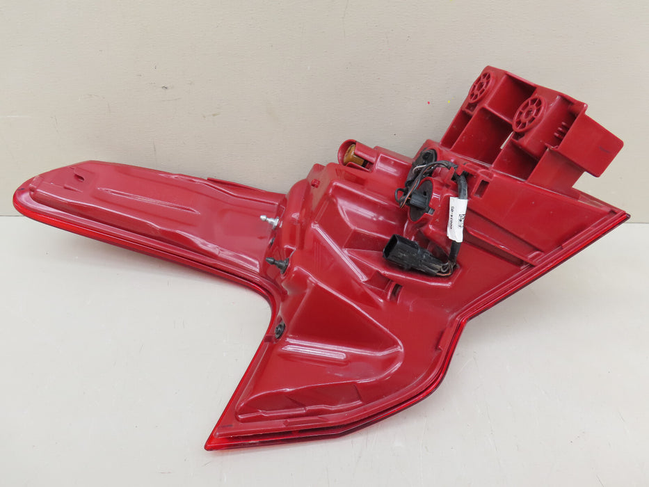 2021 2022 HYUNDAI SANTA FE REAR RIGHT PASSENGER TAIL LIGHT OUTER LED OEM