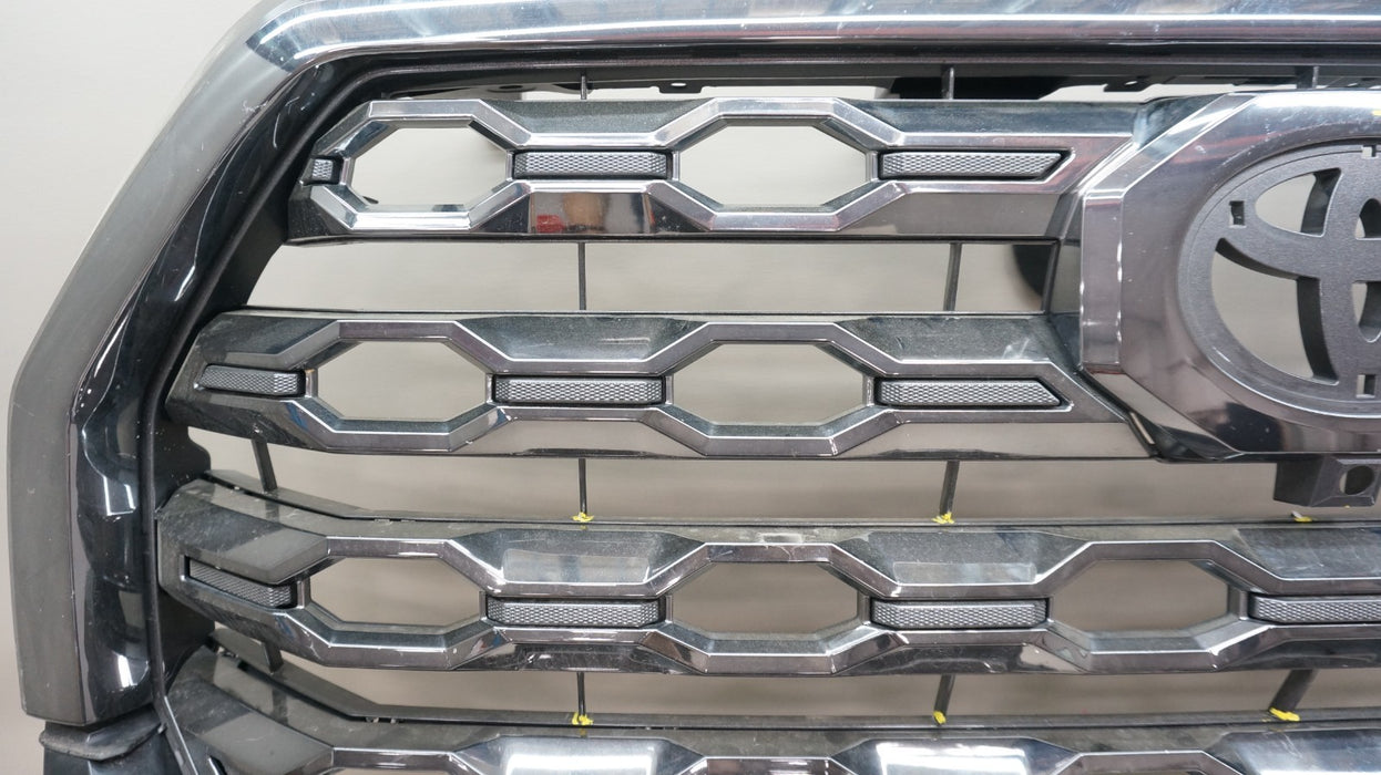 2023-2025 TOYOTA SEQUOIA FRONT BUMPER RADIATOR GRILLE OEM 53114-0C440