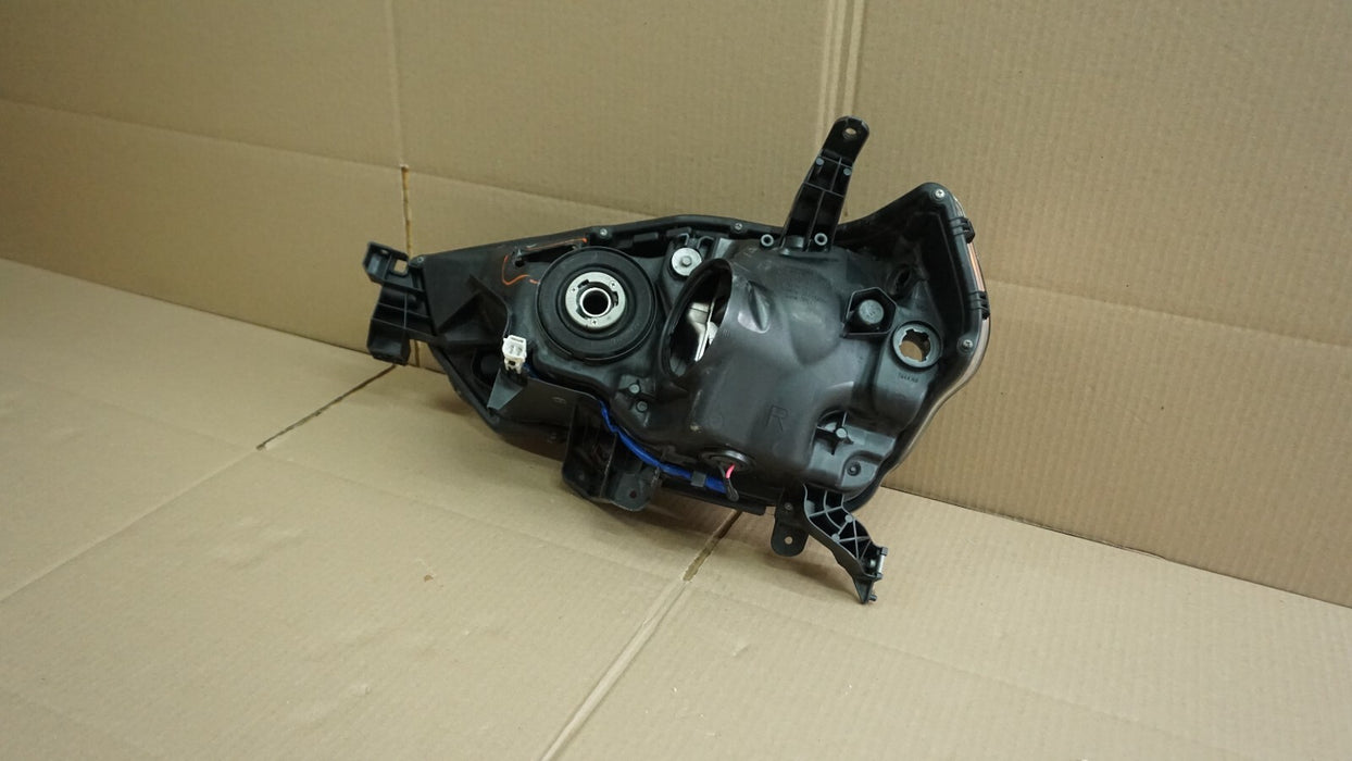 2014-2019 TOYOTA 4RUNNER RIGHT PASSENGER SIDE HEADLIGHT HALOGEN LAMP OEM
