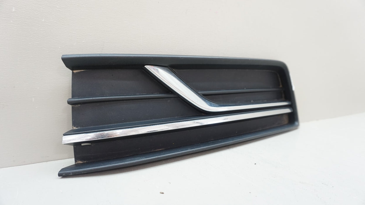 2012-2015 VOLKSWAGEN PASSAT FRONT LEFT SIDE FOG LIGHT COVER 561853665N OEM