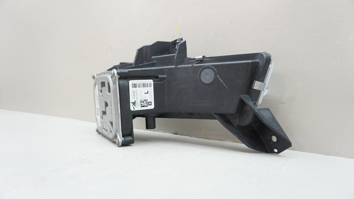 2016-2018 CHEVROLET CAMARO LEFT SIDE DAYTIME RUNNING LIGHT DRL FOG LIGHT OEM