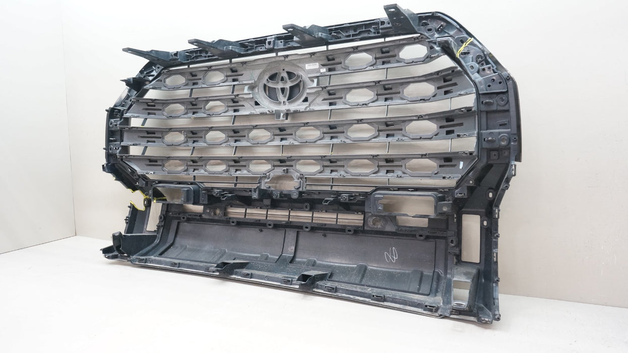 2023-2025 TOYOTA SEQUOIA FRONT BUMPER RADIATOR GRILLE OEM 53114-0C440