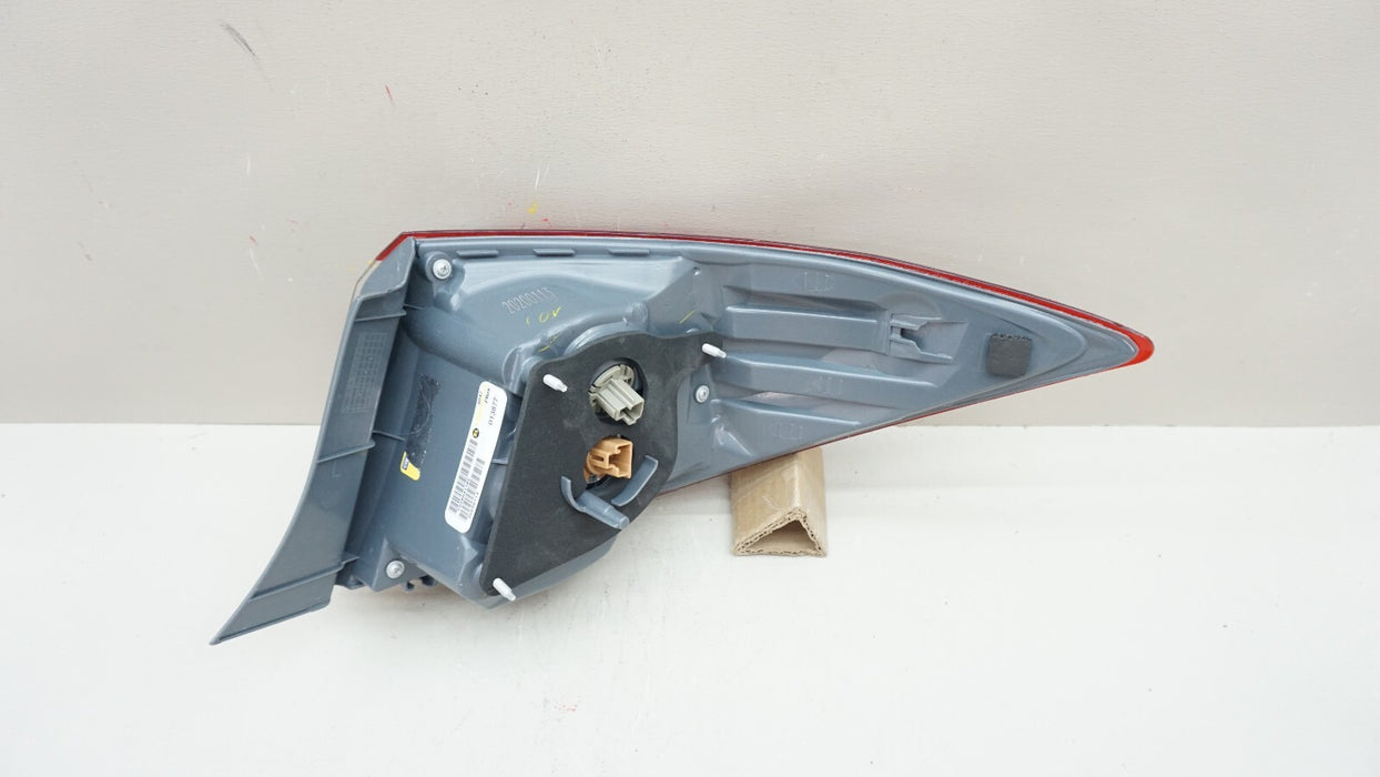 2014-2016 TOYOTA COROLLA REAR RH RIGHT PASSENGER SIDE OUTER TAIL LIGHT OEM