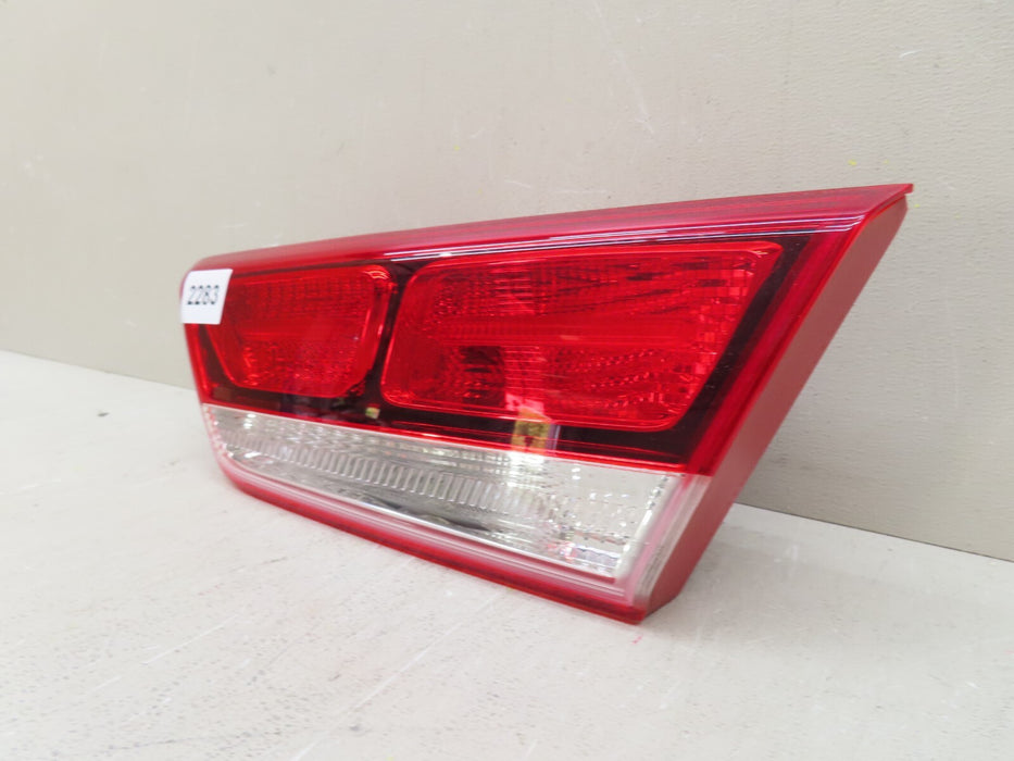 2016-2018 KIA OPTIMA REAR RIGHT SIDE INNER TAIL LIGHT STOP LAMP OEM 92404-D5000