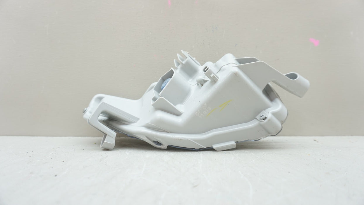 2017-2019 TOYOTA COROLLA FRONT LEFT DRIVER SIDE FOG LIGHT OEM