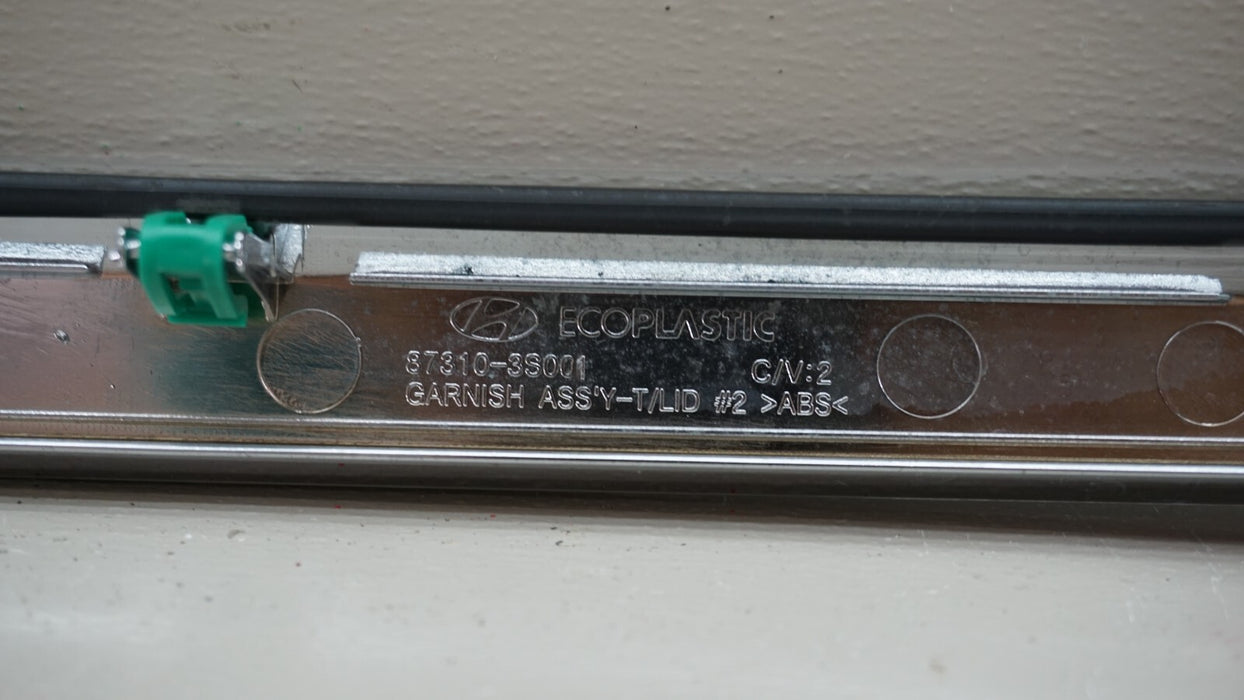 2013-2015 HYUNDAI SONATA SEDAN REAR TRUNK LID MOLDING COVER TRIM OEM 87310-3S001
