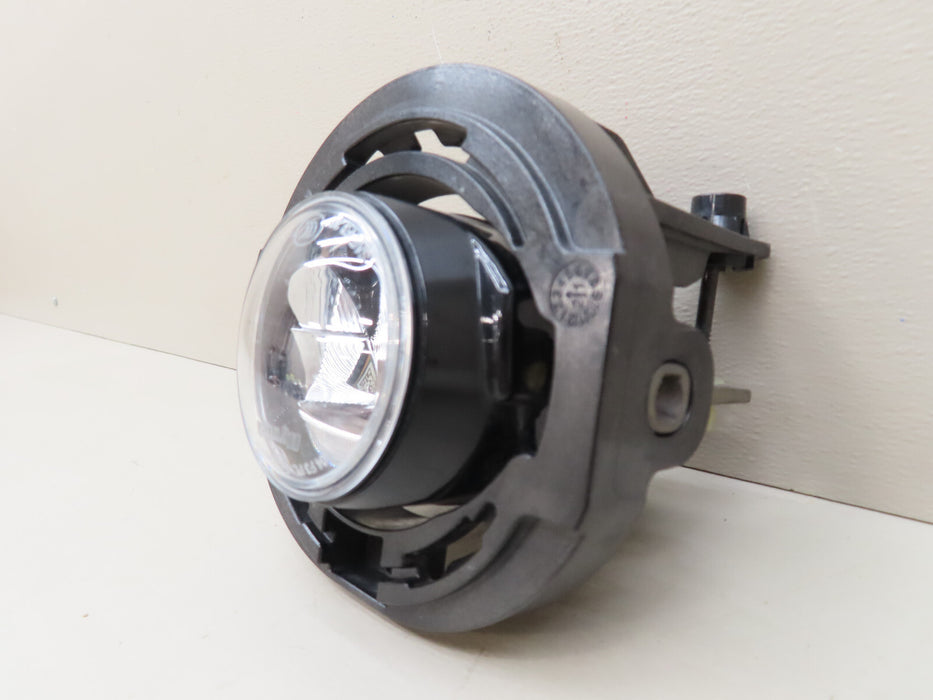 2017-2019 CHRYSLER PACIFICA FRONT RIGHT OR LEFT FOG LIGHT LED OEM 68342190AB