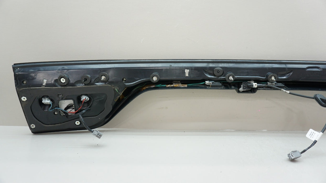 2020-2022 DODGE DURANGO REAR CENTER LIFT GATE TAIL LIGHT LED OEM 68530336AA