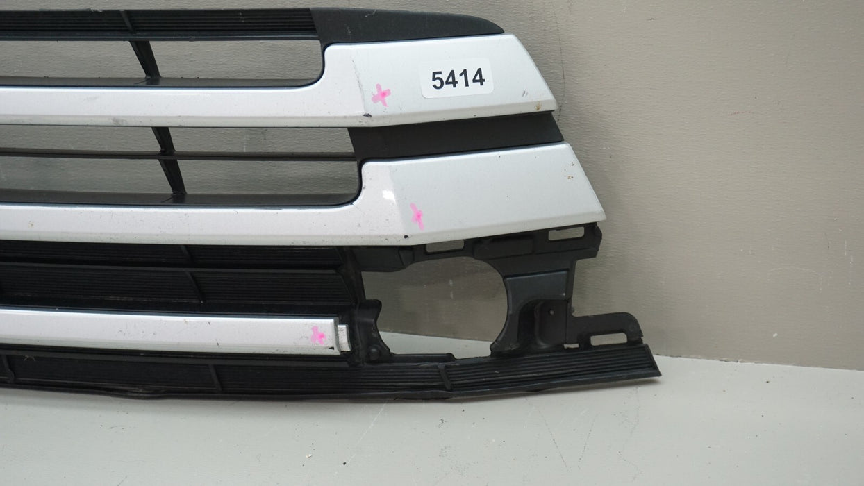 2017-2019 TOYOTA HIGHLANDER FRONT LOWER BUMPER GRILLE GRILL OEM 53112-0E180