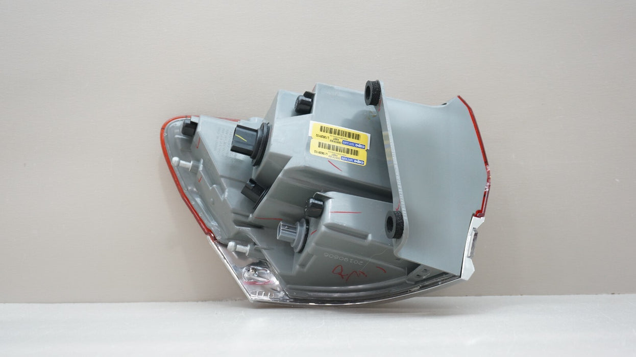 2014-2021 JEEP GRAND CHEROKEE REAR RIGHT PASSENGER SIDE TAIL LIGHT AFTERMARKET