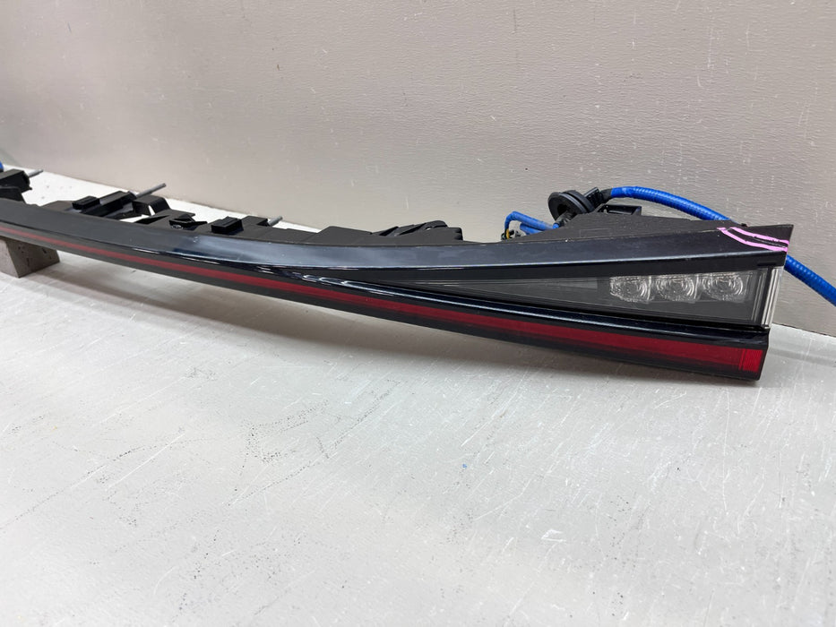 2021-2025 LEXUS IS300 IS350 IS500 CENTER TAIL LIGHT OEM 81580-53190